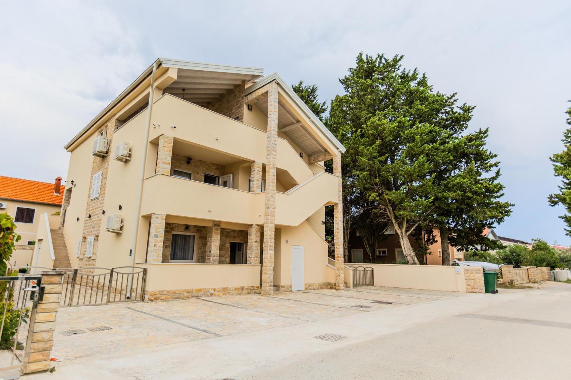 Apartman Lorena *