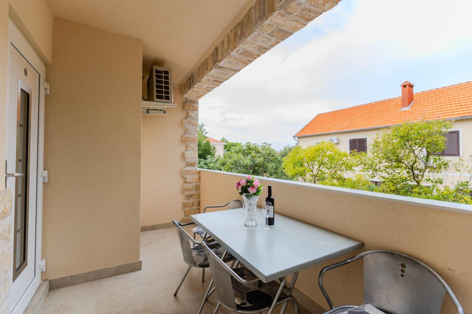 Lorena Apartman