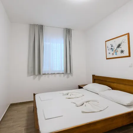 Apartments Lorena Privlaka  Exterior photo