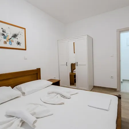Apartments Lorena Privlaka  Exterior photo