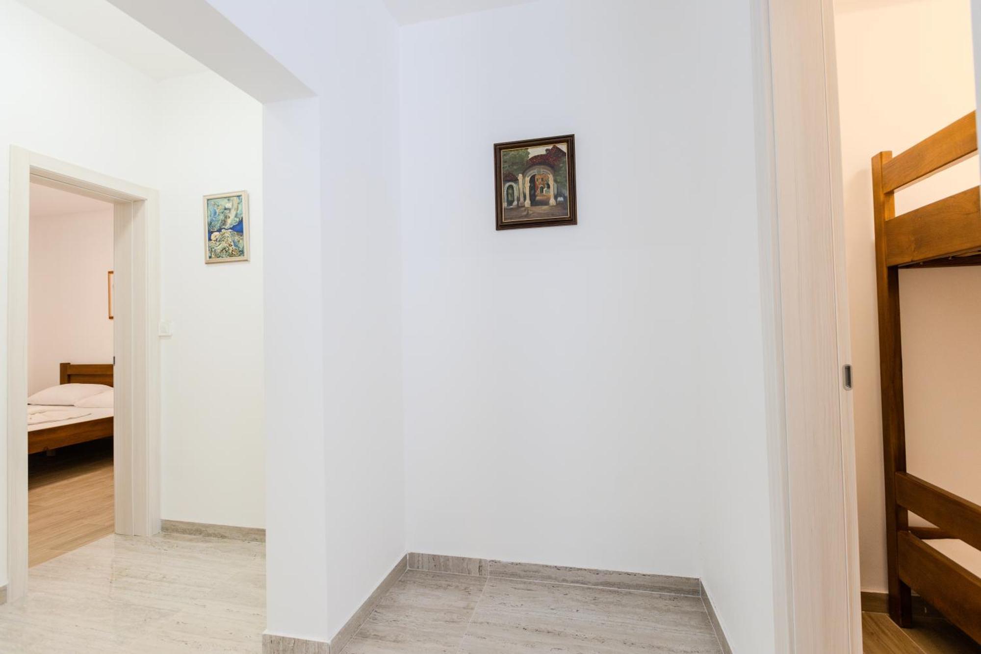 Lorena Apartment *